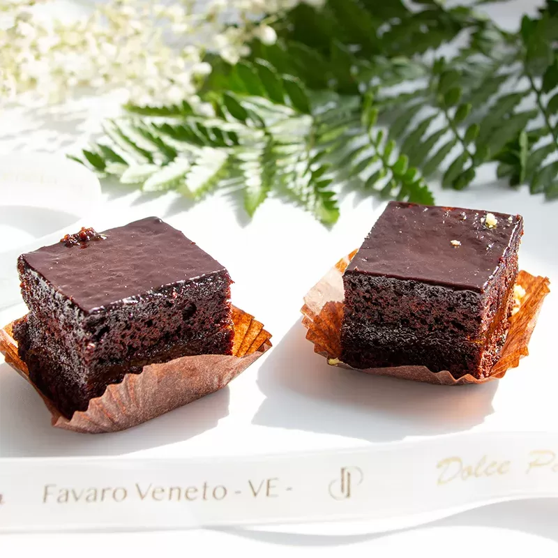 mignon sacher