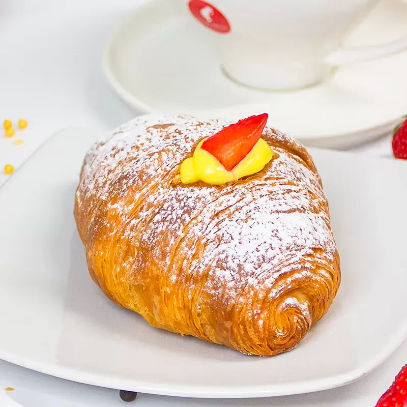 Brioches crema e fragole